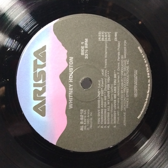 Whitney Houston - Picture 5 of 7